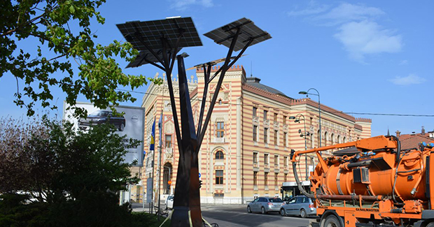 Rezultat slika za U Sarajevu postavljena prva solarna stabla, osvjetljavat Äe prostor i puniti ureÄaje